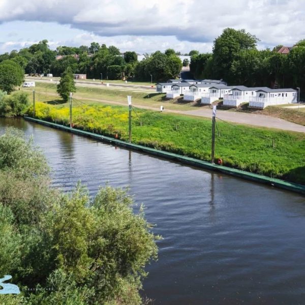 caravan park Worcester city overlooking the river