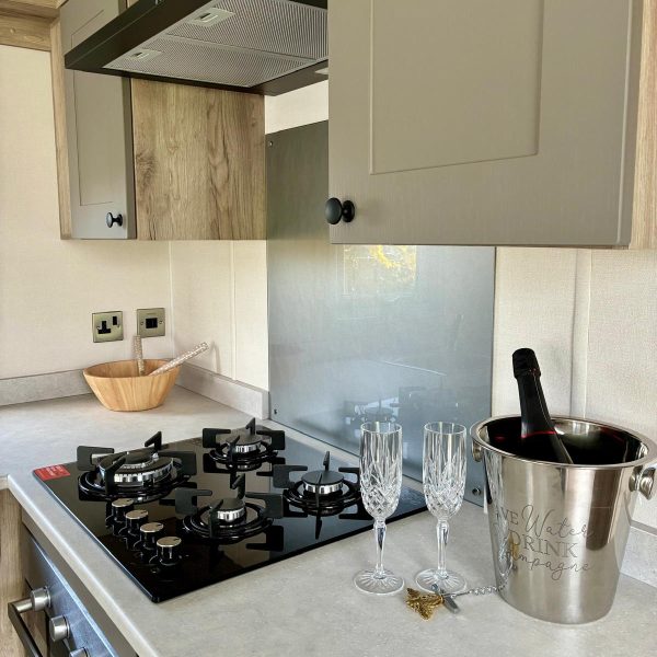 kitchen-champagne